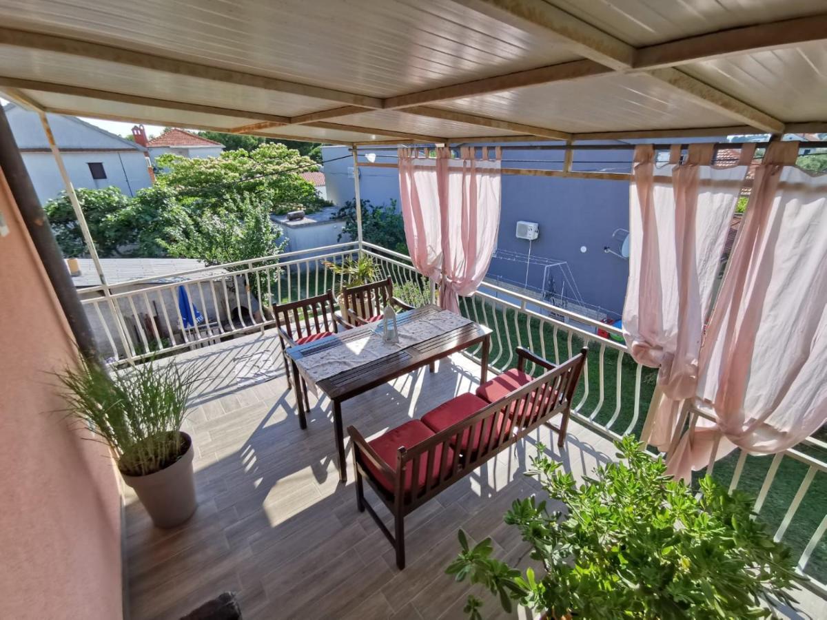 Apartmani Tajana Sukošan Εξωτερικό φωτογραφία