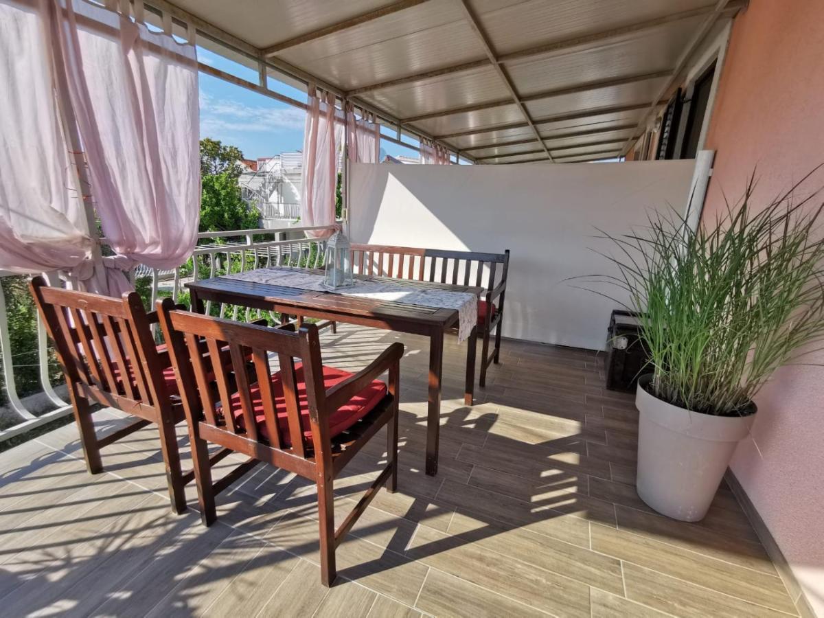Apartmani Tajana Sukošan Εξωτερικό φωτογραφία