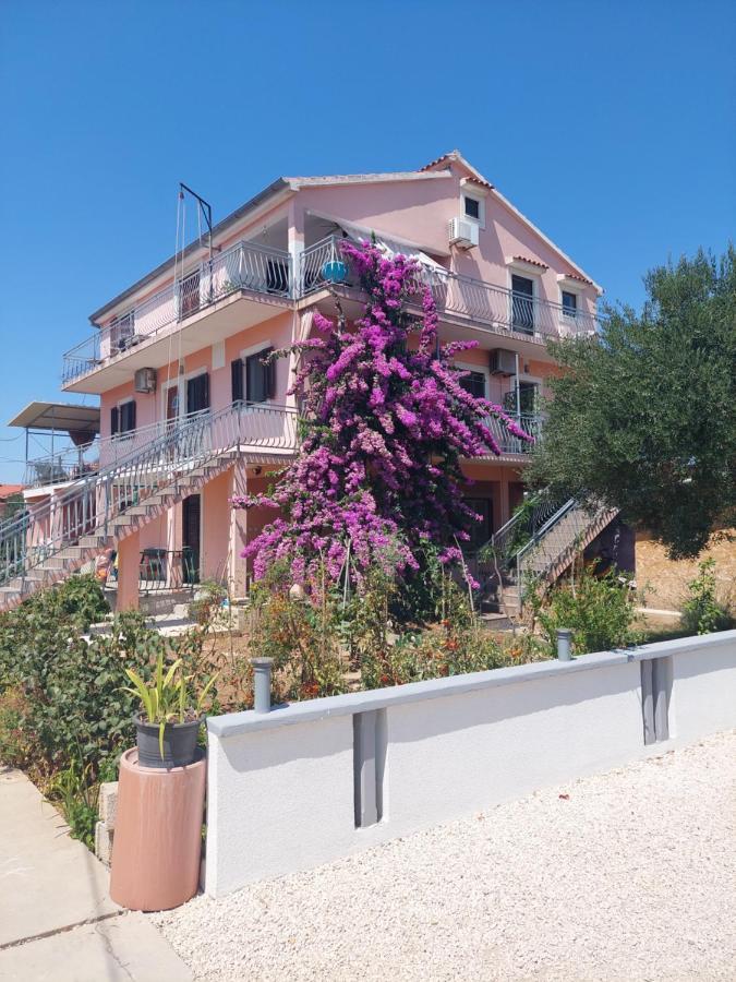 Apartmani Tajana Sukošan Εξωτερικό φωτογραφία